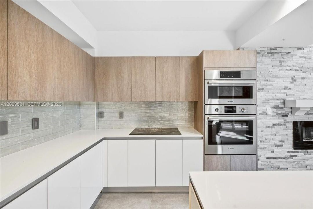 En Venta: $1,895,000 (3 camas, 2 baños, 2236 Pies cuadrados)
