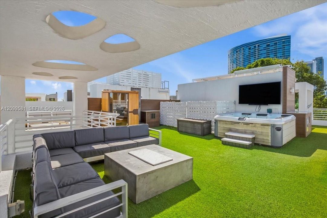 En Venta: $1,895,000 (3 camas, 2 baños, 2236 Pies cuadrados)