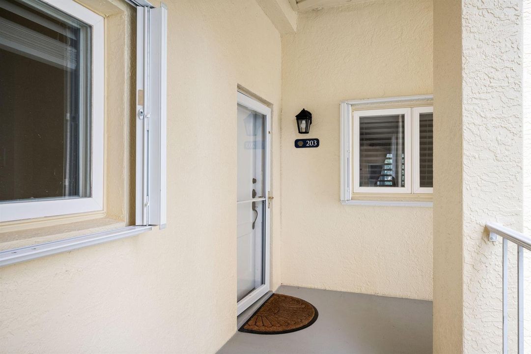 6-web-or-mls-5040 Harmony Circle 203--4
