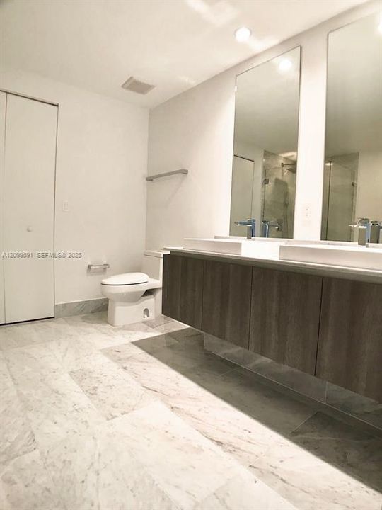 For Rent: $4,200 (1 beds, 2 baths, 849 Square Feet)
