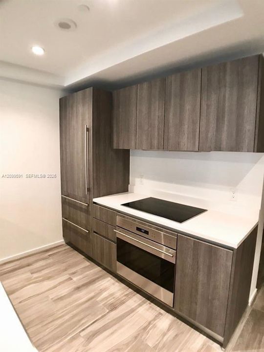 For Rent: $4,200 (1 beds, 2 baths, 849 Square Feet)