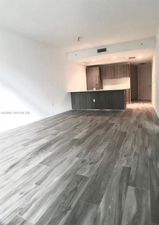 For Rent: $4,200 (1 beds, 2 baths, 849 Square Feet)