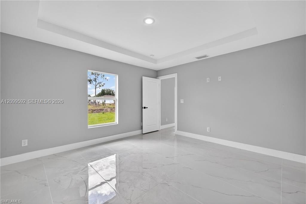En Venta: $289,998 (4 camas, 2 baños, 1450 Pies cuadrados)