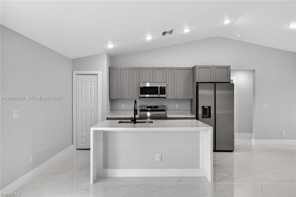 En Venta: $289,998 (4 camas, 2 baños, 1450 Pies cuadrados)