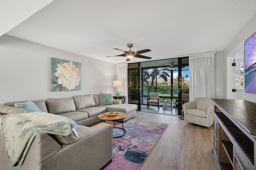 1825-Tarpon-Ln-9E-009