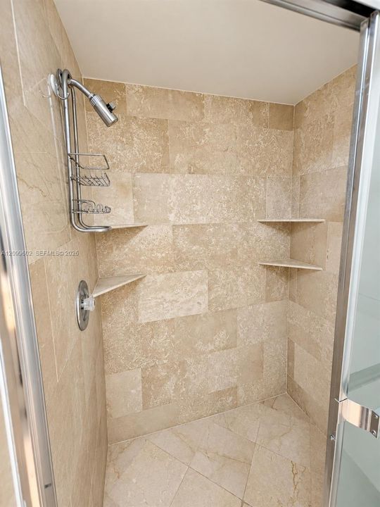 В аренду: $4,500 (2 спален, 2 ванн, 1560 Квадратных фут)