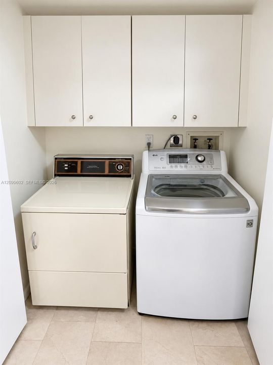 В аренду: $4,500 (2 спален, 2 ванн, 1560 Квадратных фут)