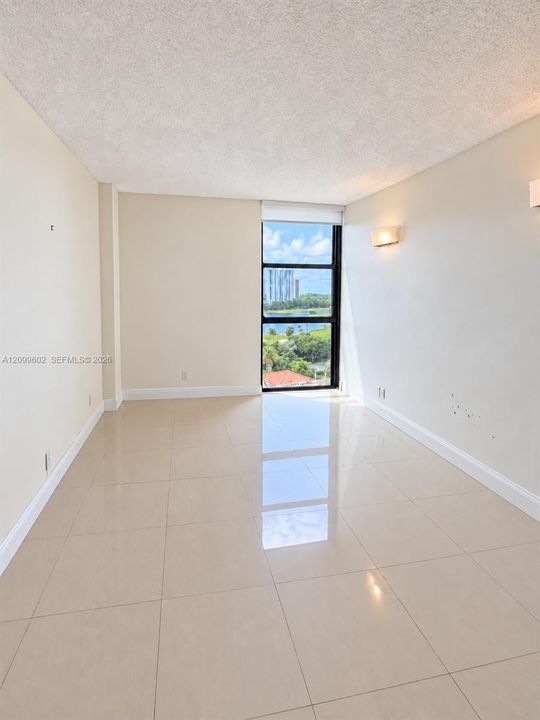 В аренду: $4,500 (2 спален, 2 ванн, 1560 Квадратных фут)