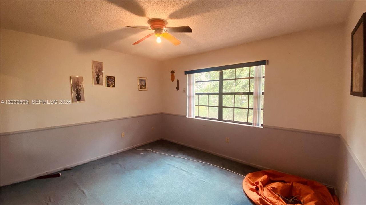 For Sale: $784,000 (4 beds, 2 baths, 2598 Square Feet)