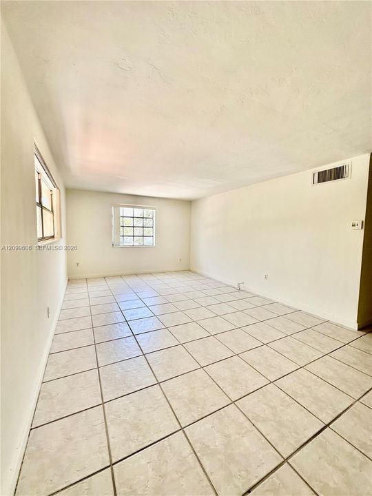 For Rent: $2,350 (2 beds, 2 baths, 7356 Square Feet)