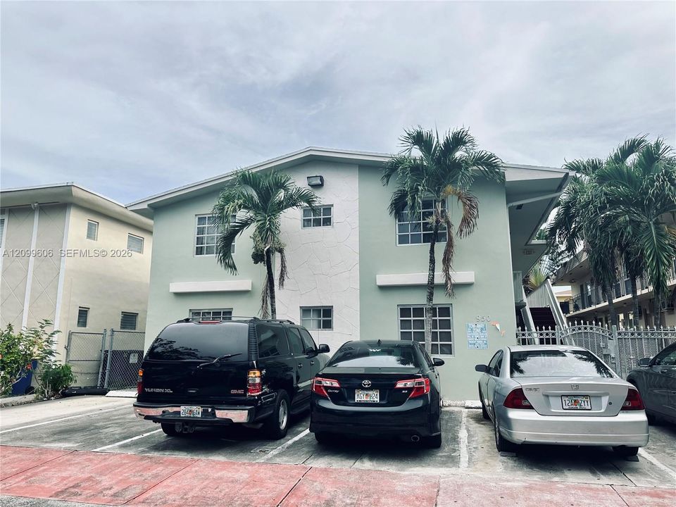For Rent: $2,350 (2 beds, 2 baths, 7356 Square Feet)