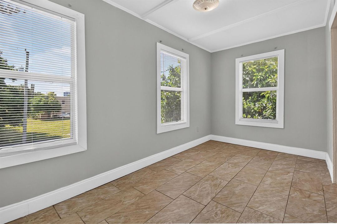 8857thStreet(27)