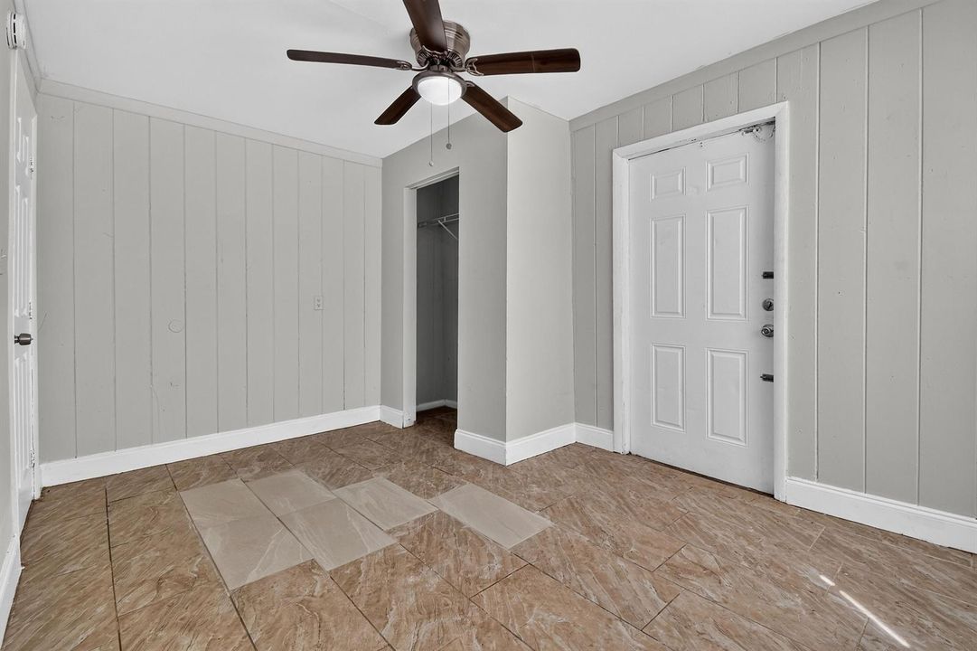 8857thStreet(16)
