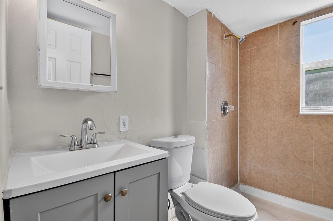 8857thStreet(18)