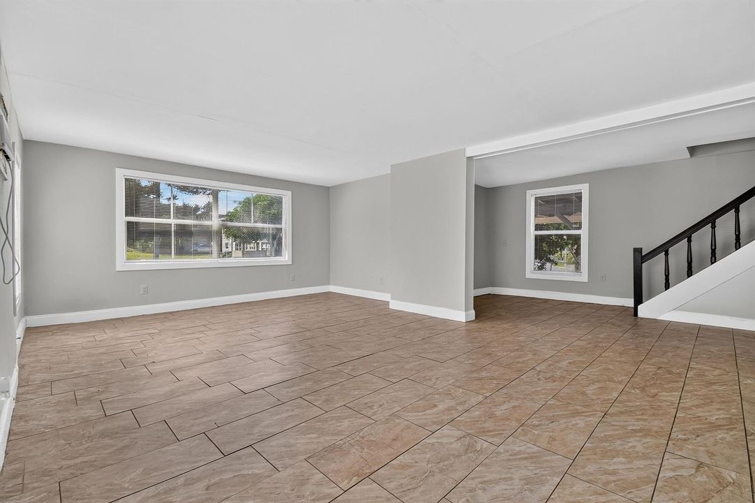 8857thStreet(8)
