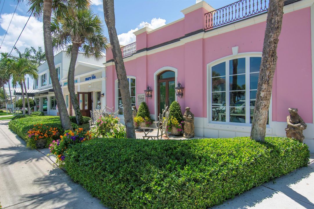 shops on Ocean Dr