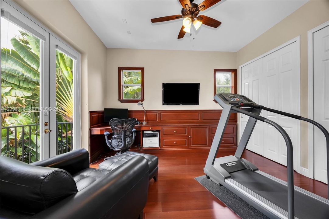 For Sale: $3,250,000 (5 beds, 5 baths, 4564 Square Feet)
