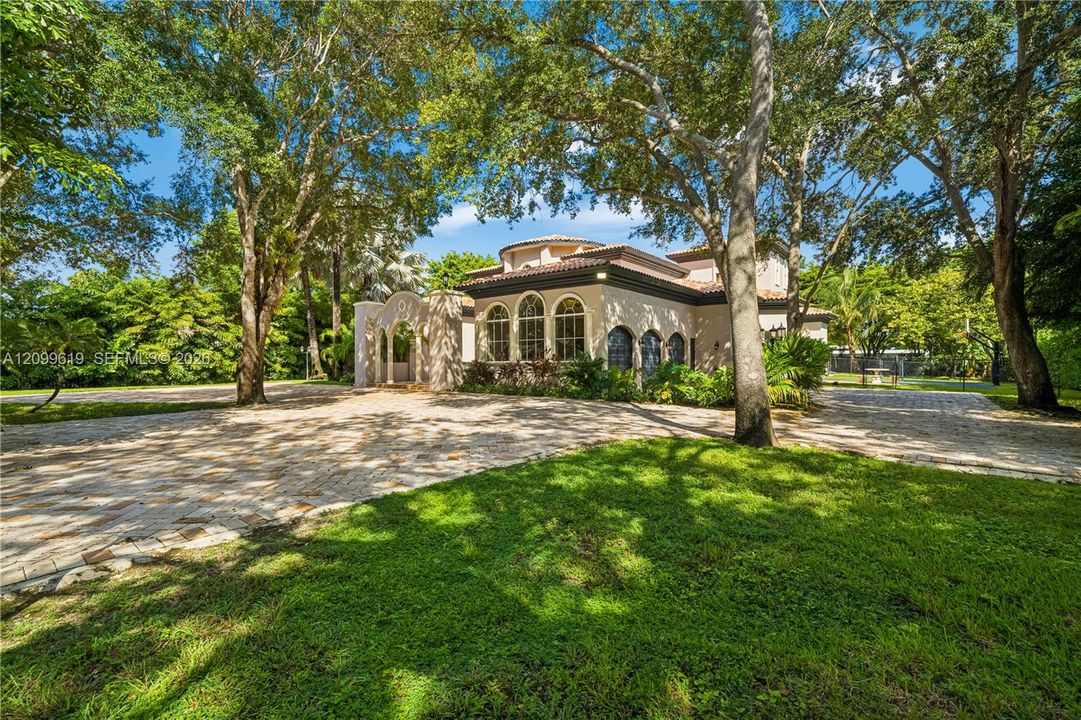 En Venta: $5,500,000 (6 camas, 9 baños, 7271 Pies cuadrados)