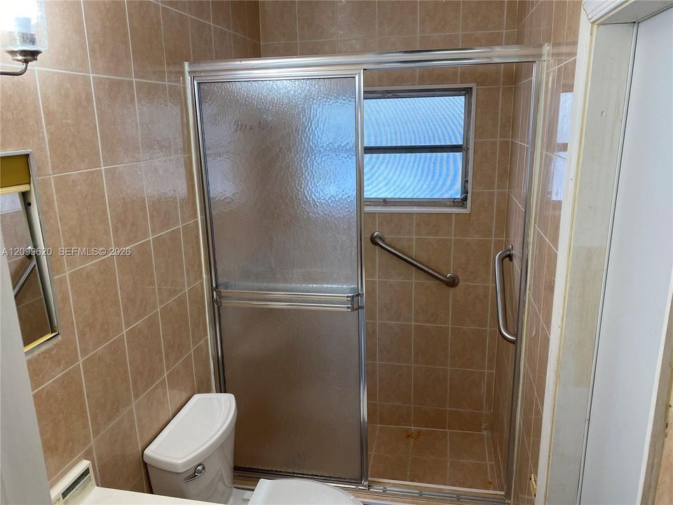 В аренду: $2,950 (3 спален, 2 ванн, 1301 Квадратных фут)