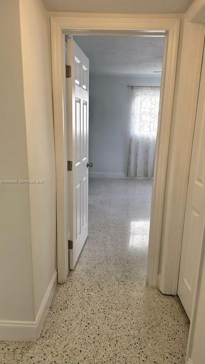 В аренду: $2,400 (2 спален, 1 ванн, 741 Квадратных фут)