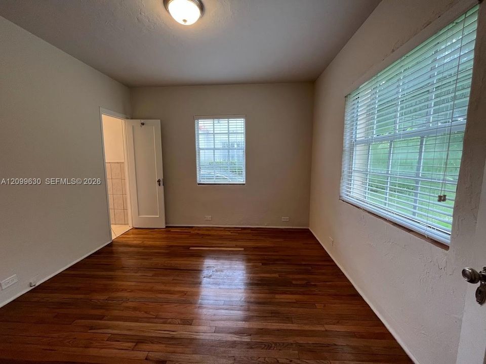 В аренду: $4,500 (3 спален, 2 ванн, 1497 Квадратных фут)