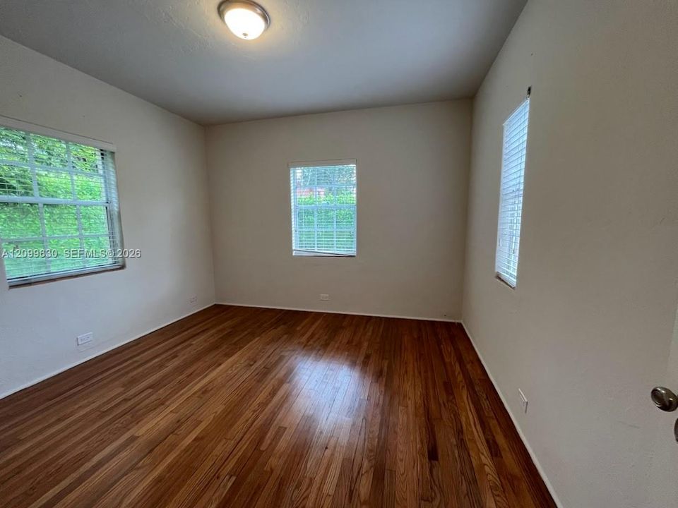В аренду: $4,500 (3 спален, 2 ванн, 1497 Квадратных фут)