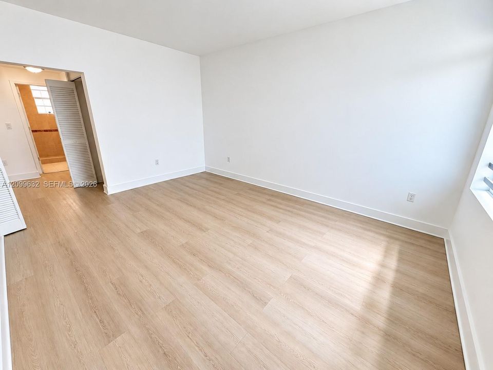 На продажу: $225,000 (0 спален, 1 ванн, 497 Квадратных фут)
