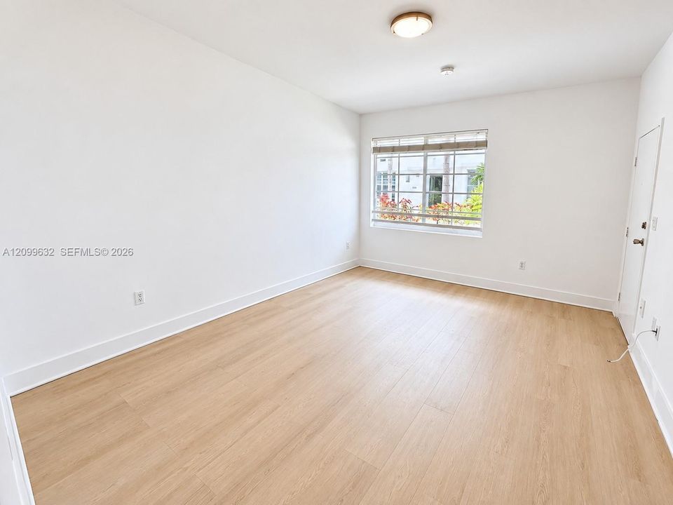 На продажу: $225,000 (0 спален, 1 ванн, 497 Квадратных фут)