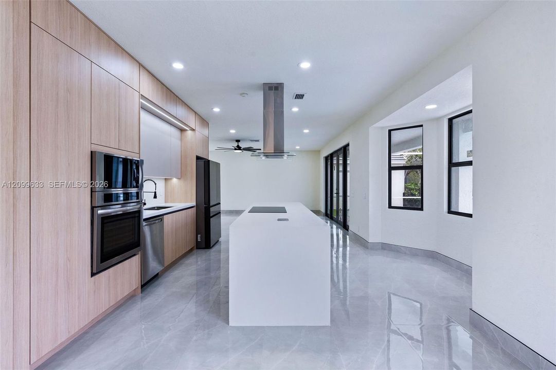 For Sale: $1,290,000 (4 beds, 2 baths, 2730 Square Feet)