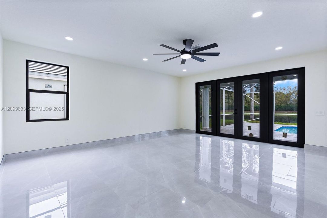 For Sale: $1,290,000 (4 beds, 2 baths, 2730 Square Feet)