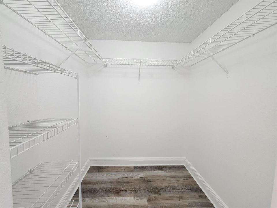 Walk In Closet