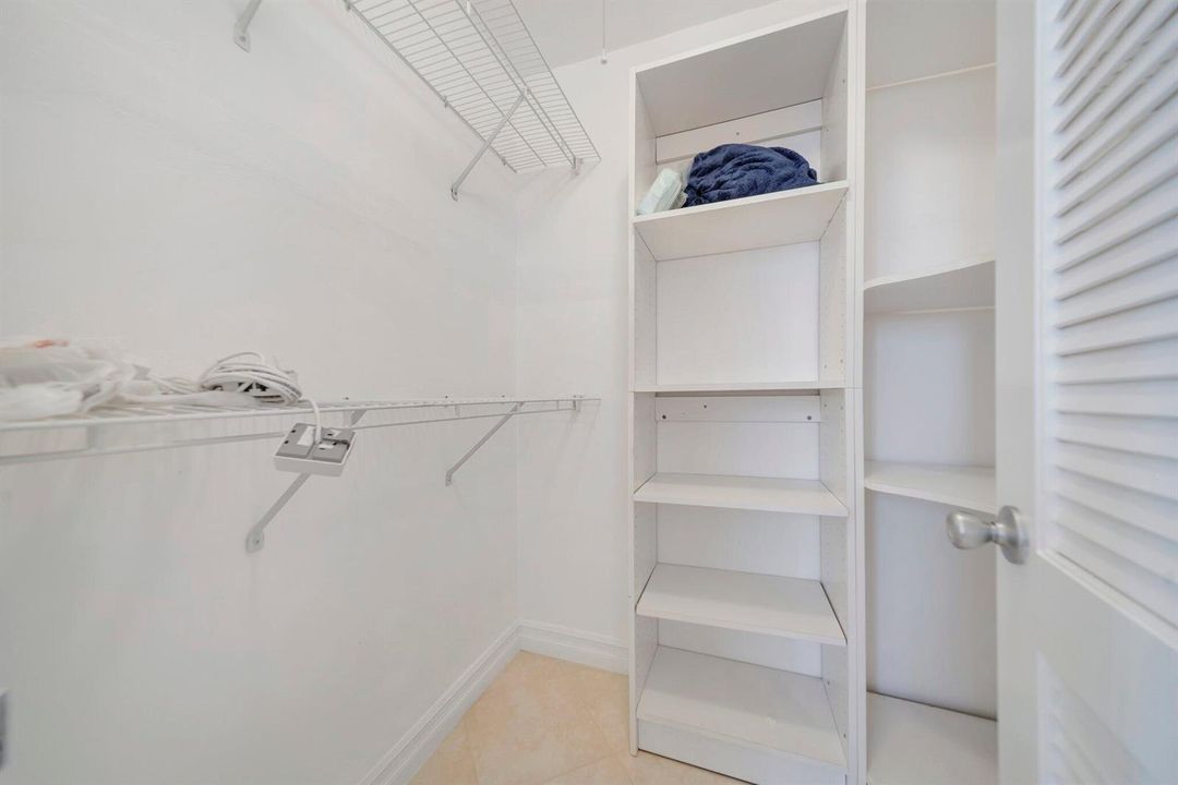 Closet 2