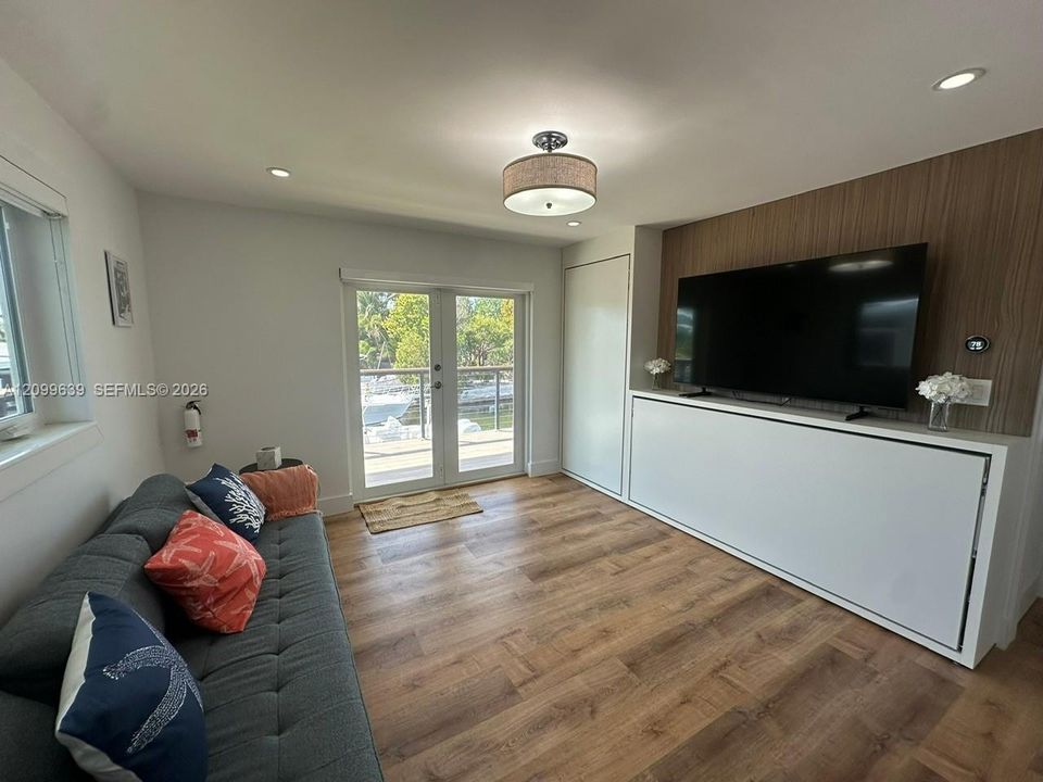 En Renta: $12,500 (4 camas, 4 baños, 1800 Pies cuadrados)