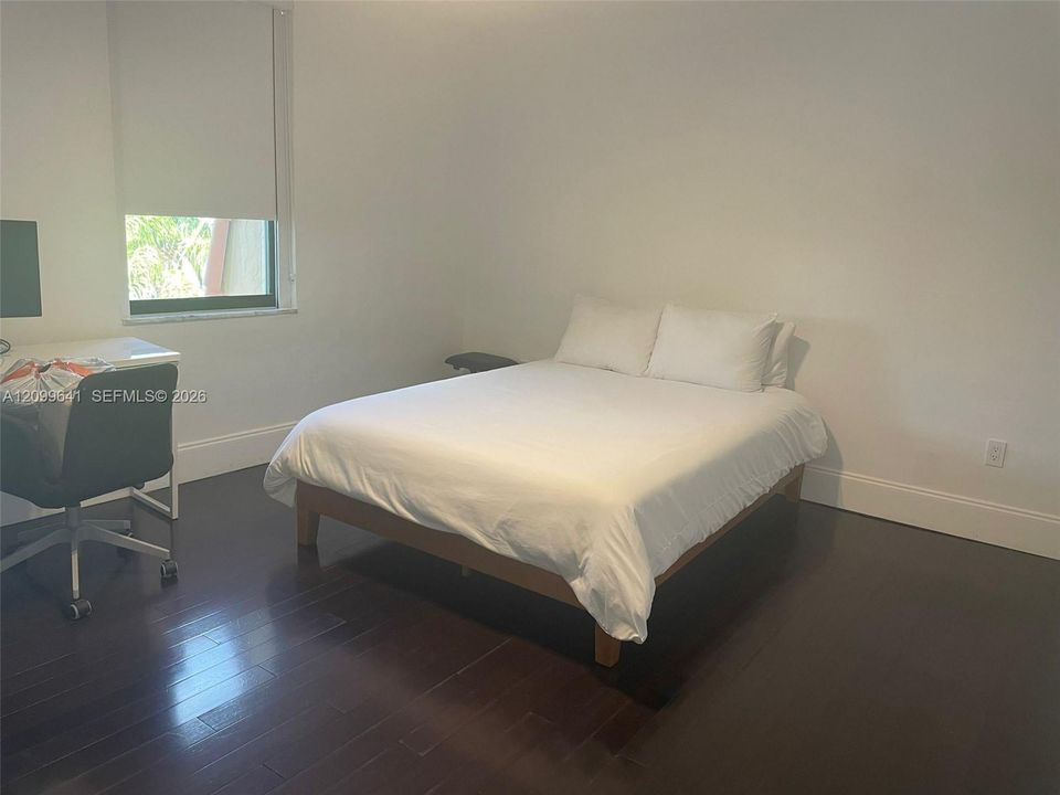 For Sale: $989,000 (2 beds, 2 baths, 1486 Square Feet)
