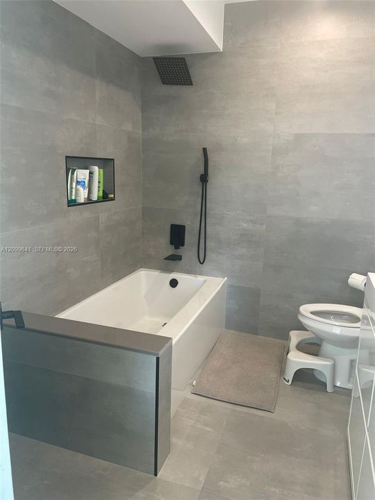 For Sale: $989,000 (2 beds, 2 baths, 1486 Square Feet)