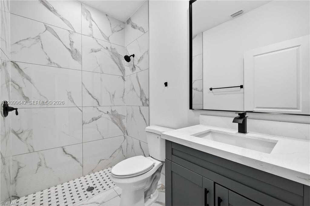 En Venta: $315,000 (4 camas, 2 baños, 1600 Pies cuadrados)