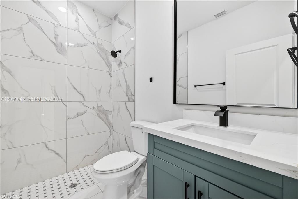 En Venta: $315,000 (4 camas, 2 baños, 1600 Pies cuadrados)