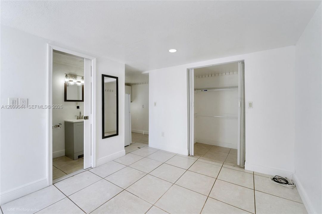 En Venta: $680,000 (4 camas, 2 baños, 1749 Pies cuadrados)