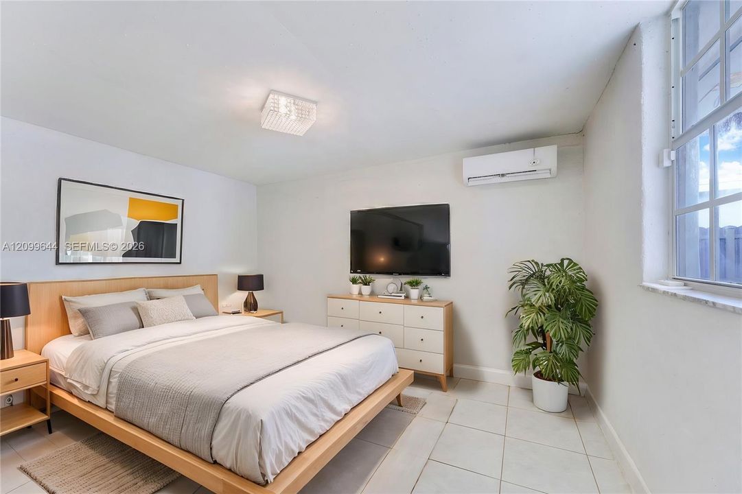 En Venta: $680,000 (4 camas, 2 baños, 1749 Pies cuadrados)