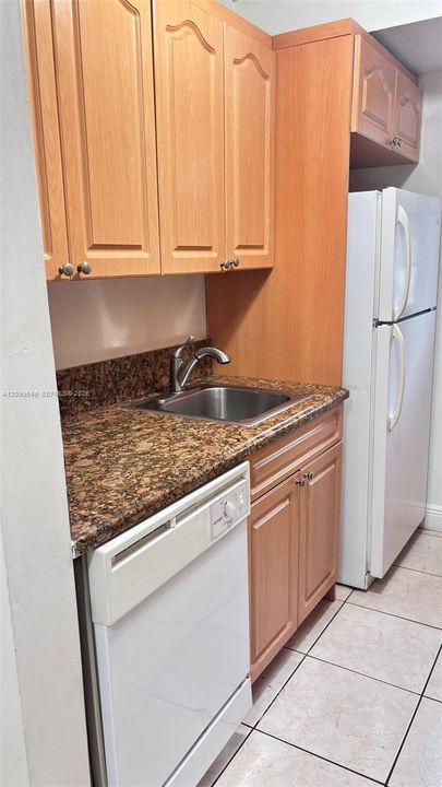 В аренду: $1,850 (1 спален, 1 ванн, 1050 Квадратных фут)