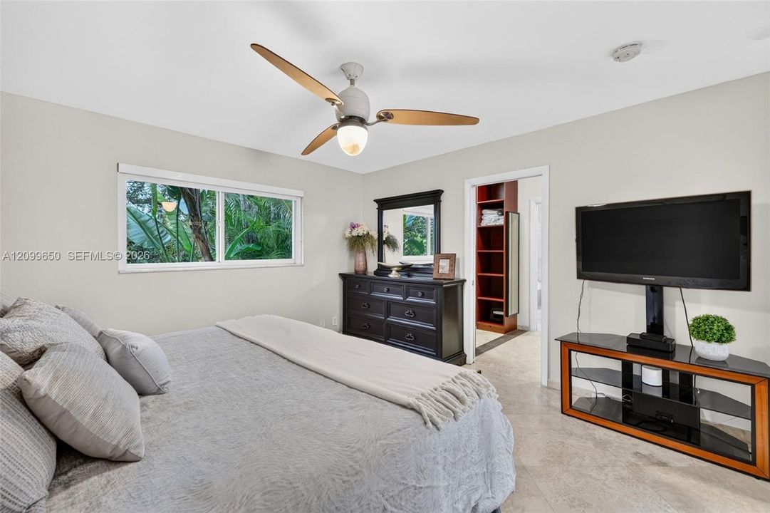 For Rent: $10,000 (5 beds, 3 baths, 2948 Square Feet)