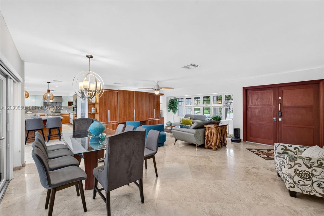 For Rent: $10,000 (5 beds, 3 baths, 2948 Square Feet)