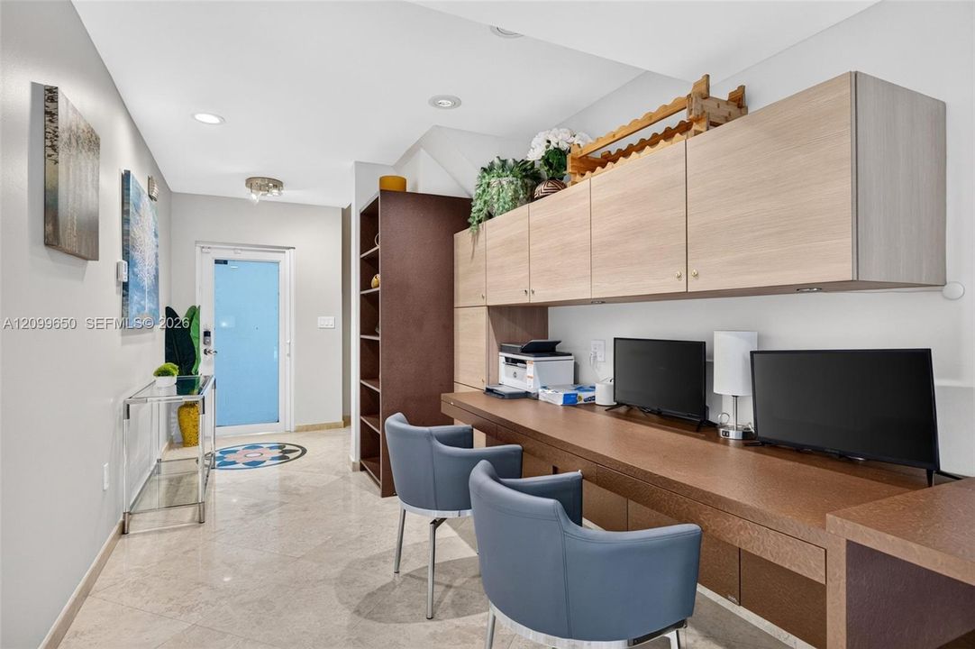 For Rent: $10,000 (5 beds, 3 baths, 2948 Square Feet)