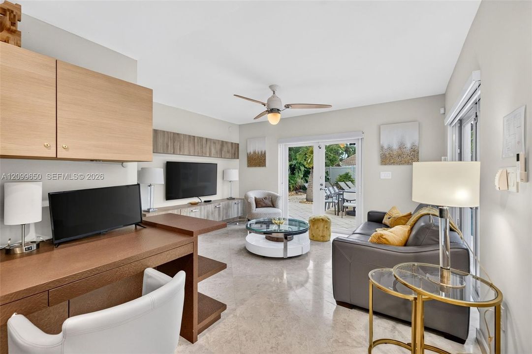 For Rent: $10,000 (5 beds, 3 baths, 2948 Square Feet)