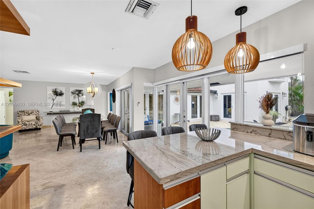 For Rent: $10,000 (5 beds, 3 baths, 2948 Square Feet)