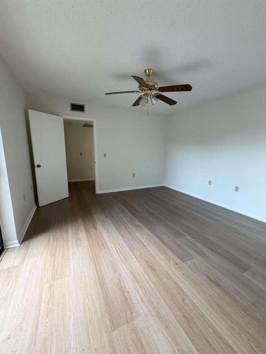 PRIMARY BEDROOM TO ENTRY DOOR