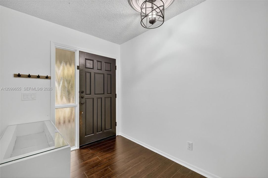 В аренду: $2,800 (3 спален, 2 ванн, 1730 Квадратных фут)
