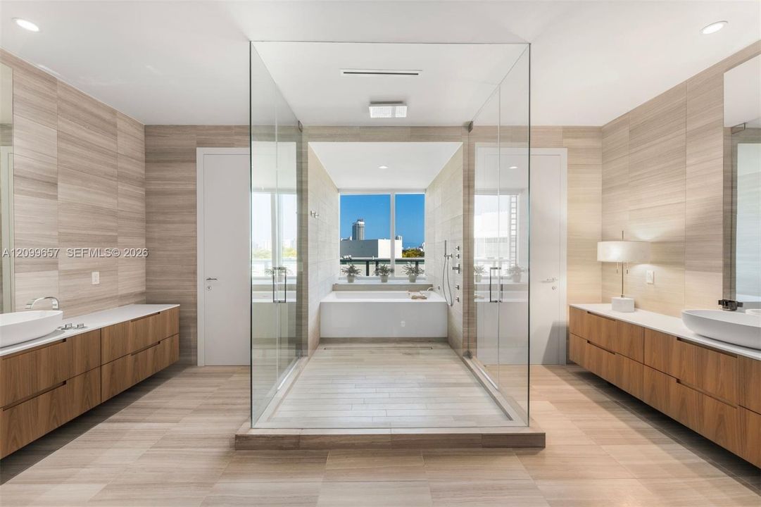 En Venta: $7,775,000 (4 camas, 4 baños, 4204 Pies cuadrados)