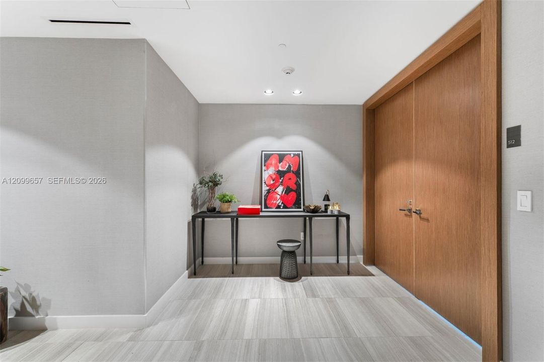 Private Foyer