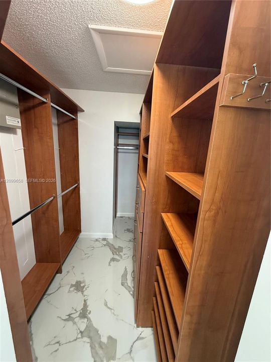 В аренду: $2,500 (2 спален, 2 ванн, 848 Квадратных фут)